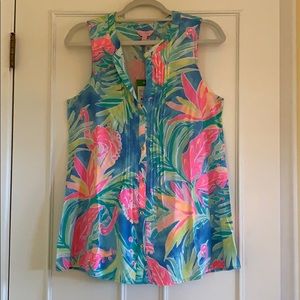 Sleeveless button down top